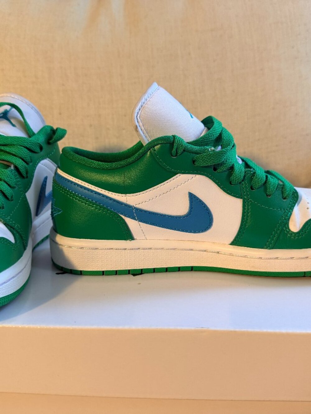 Women’s Air Jordan 1 Low – Lucky Green / Aquatone / White – Size 7.5